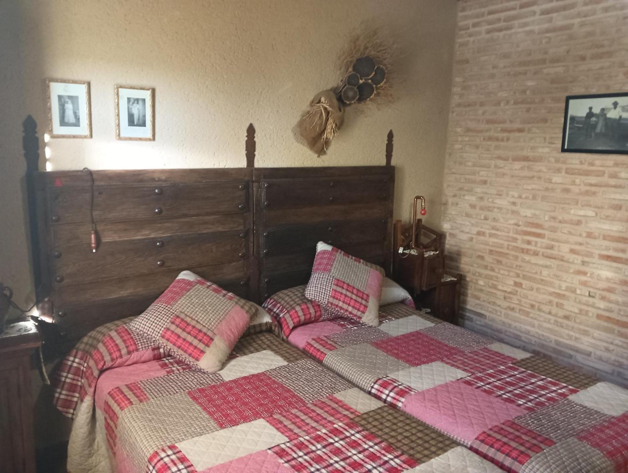 Casa Rural La Casa De Los Pollos Turrubuelo Esterno foto